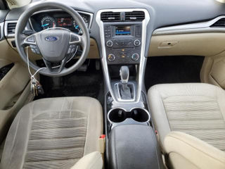 Ford Fusion foto 8