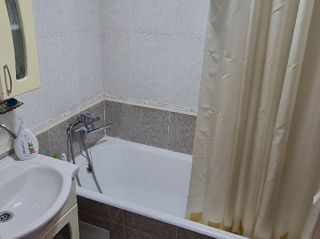 Apartament cu 3 camere, 70 m², Sculeni, Chișinău foto 7