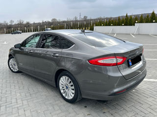 Ford Fusion foto 4