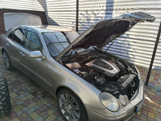 Mercedes E-Class foto 10