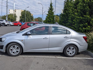 Chevrolet Aveo foto 3