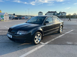 Skoda Superb foto 4