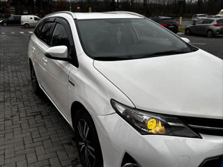 Toyota Auris foto 2