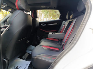 Geely Coolray foto 18