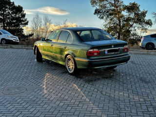 BMW 5 Series foto 5