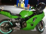 Kawasaki ZX6R foto 2