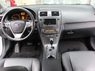 Toyota Avensis foto 3