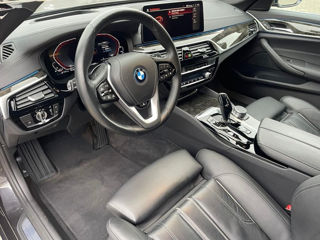 BMW 5 Series foto 7