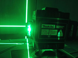 Makita lazer,лазер ,уровень 12 лучей штатив и пульт в комплекте есть .доставка