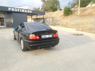 BMW 3 Series foto 5