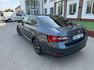 Skoda Superb foto 3