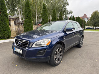 Volvo XC60 foto 1