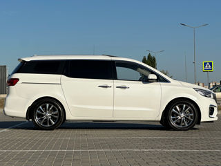 KIA Carnival foto 5