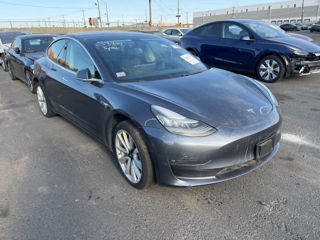 Tesla Model 3 foto 6