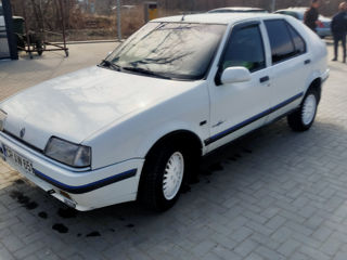 Renault 19