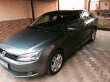 Volkswagen Jetta foto 4