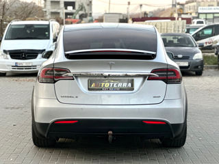 Tesla Model X foto 5