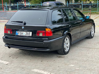 BMW 5 Series foto 5