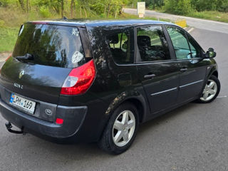 Renault Grand Scenic foto 3