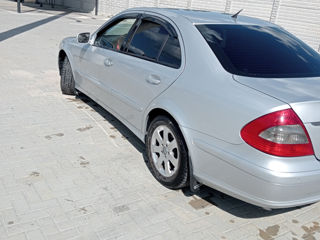 Mercedes E-Class foto 5