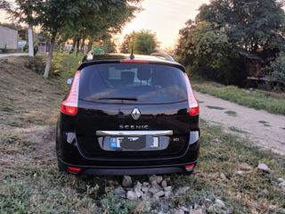 Renault Grand Scenic foto 8