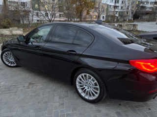 BMW 5 Series foto 3