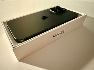 iPhone 15 Pro Max 256 GB Black Titanium foto 2