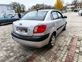 KIA Rio foto 6