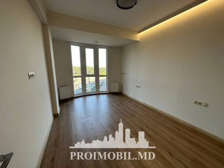 Apartament cu 2 camere, 76 m², Centru, Chișinău foto 5