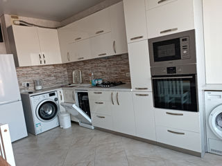 Apartament cu 2 camere, 64 m², Buiucani, Chișinău foto 2