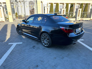 BMW 5 Series foto 3