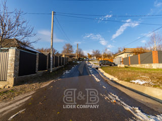 Casa/ teren pentru construtie/ prima linie 29 ari r. Criuleni, s. Coșernita foto 8