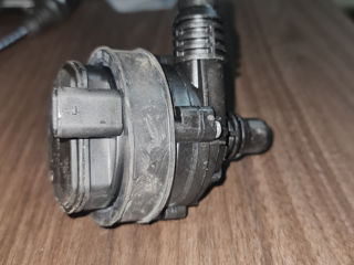 Pompa  pentru racire Mercedes A0005003500 foto 3