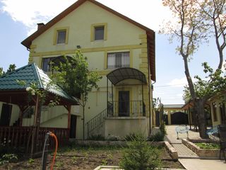 Casa duplex pentru una sau doua familii la Tohatin, 4 km de Chisinau, 10 ari, euroreparatie, mobila foto 4