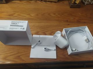 AirPods 2 поколения foto 1