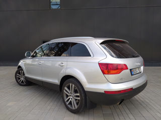 Audi Q7 foto 4