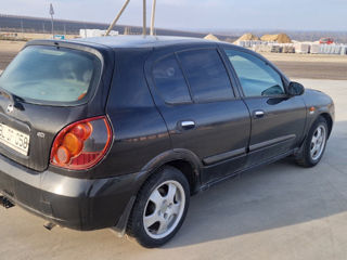 Nissan Almera foto 5