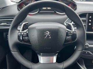 Peugeot 308 foto 13