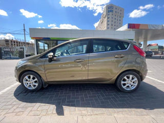 Ford Fiesta foto 5