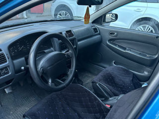 Mazda 323 foto 8