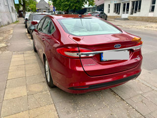 Ford Fusion foto 2