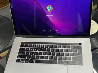 MacBook Pro 15 - 2017 foto 2