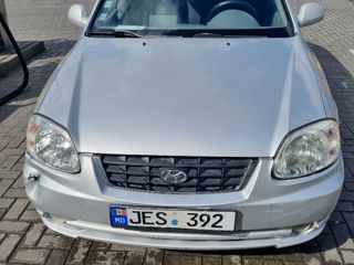 Hyundai Accent foto 6