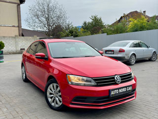 Volkswagen Jetta foto 2