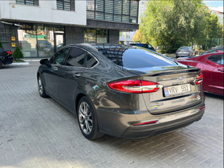 Ford Fusion foto 6