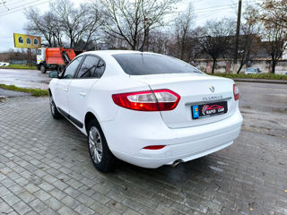 Renault Fluence foto 5