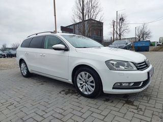 Volkswagen Passat foto 2