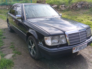 Mercedes E-Class foto 2