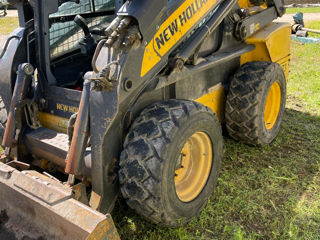 Mini incarcator new holland l223 foto 2