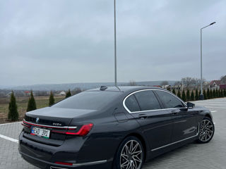 BMW 7 Series foto 4